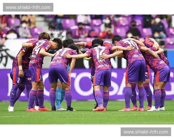 古都之紫与九州之蓝：京都不死鸟vs大分三神，一场跨越山海的战术博弈与灵魂对谈